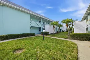 611 Gulf Dr N, Bradenton Beach, FL 34217 - Photo 3