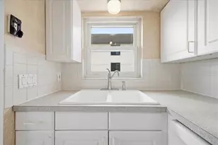 611 Gulf Dr N, Bradenton Beach, FL 34217 - Photo 13
