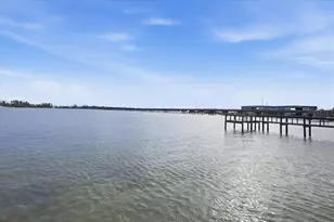 611 Gulf Dr N, Bradenton Beach, FL 34217 - Photo 29