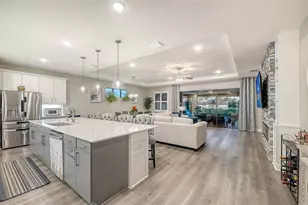 4921 Surfside Cir, Bradenton, FL 34211 - Photo 9