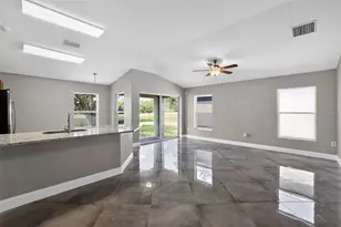 7513 Turtle View Dr, Ruskin, FL 33573 - Photo 9