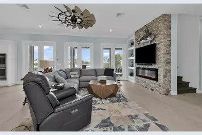 24216 Yacht Club Boulevard, Punta Gorda, FL 33955 - Photo 17