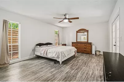 2749 Greendale Drive, Sarasota, FL 34232 - Photo 17