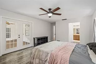 2749 Greendale Dr, Sarasota, FL 34232 - Photo 19
