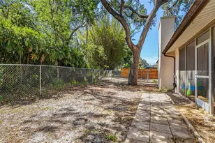 2749 Greendale Dr, Sarasota, FL 34232 - Photo 33
