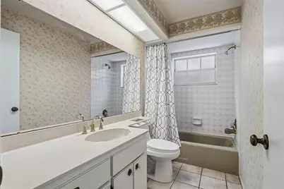 2749 Greendale Drive, Sarasota, FL 34232 - Photo 25