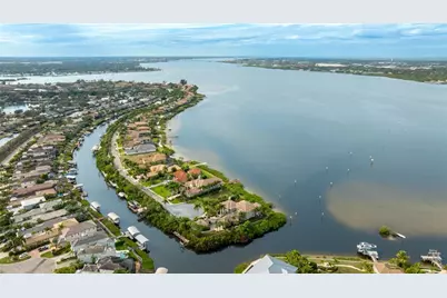 4223 Hawk Island Drive, Bradenton, FL 34208 - Photo 9