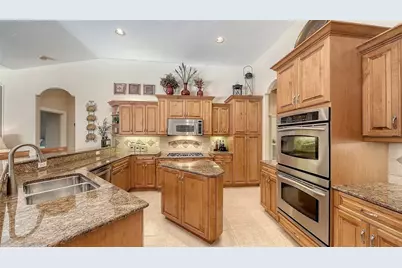 7507 Abbey Glen, Bradenton, FL 34202 - Photo 15