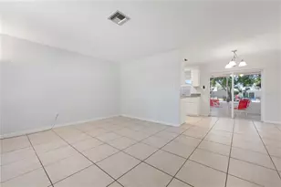 5446 Foxwood Dr, Sarasota, FL 34232 - Photo 5