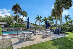 3569 Longmeadow, Sarasota, FL 34235 - Photo 13