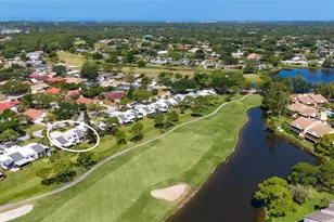 3131 Heatherwood Ln, Sarasota, FL 34235 - Photo 23