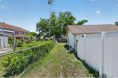1302 22nd Street W, Bradenton, FL 34205 - Photo 17