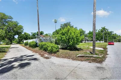 1302 22nd Street W, Bradenton, FL 34205 - Photo 13