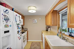 3010 Golden Rain Dr, Sarasota, FL 34232 - Photo 9