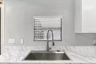 4212 Cedarwood St, Winter Haven, FL 33880 - Photo 11