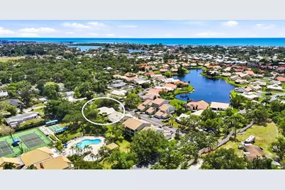216 Carriage House Lane #216, Nokomis, FL 34275 - Photo 3