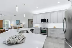 216 Carriage House Ln, Nokomis, FL 34275 - Photo 9