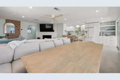 118 9th Street N, Bradenton Beach, FL 34217 - Photo 11