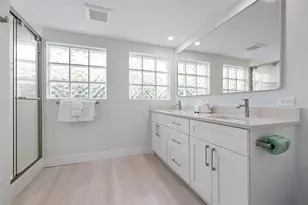 118 9th St N, Bradenton Beach, FL 34217 - Photo 17