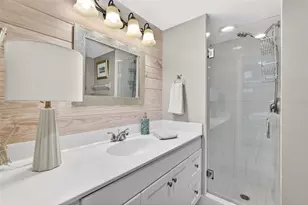 633 Alhambra Rd, Venice, FL 34285 - Photo 21