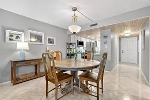633 Alhambra Rd, Venice, FL 34285 - Photo 13