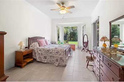 7341 Featherstone Boulevard, Sarasota, FL 34238 - Photo 11