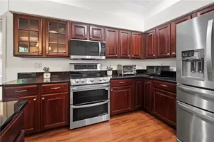 7341 Featherstone Blvd, Sarasota, FL 34238 - Photo 9