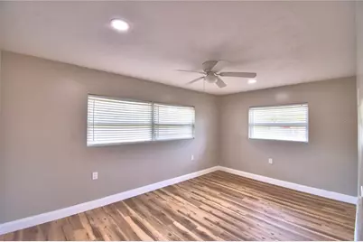 3553 Center Circle, Largo, FL 33774 - Photo 23