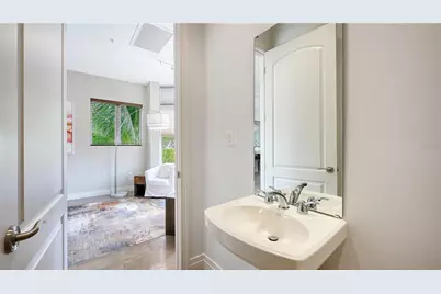 235 Cocoanut Avenue #113C, Sarasota, FL 34236 - Photo 39