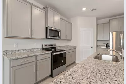 520 158th Street E, Bradenton, FL 34212 - Photo 11