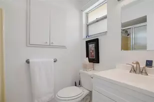 2330 Riverbluff Pkwy, Sarasota, FL 34231 - Photo 21