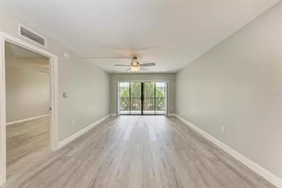 515 30th Avenue W #H201, Bradenton, FL 34205 - Photo 9