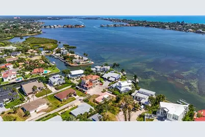 1613 Idle Lane, Sarasota, FL 34231 - Photo 33