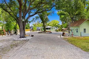 2549 19th St, Sarasota, FL 34234 - Photo 29