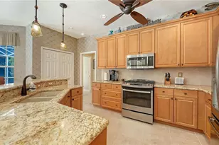 4956 Sabal Lake Cir, Sarasota, FL 34238 - Photo 9