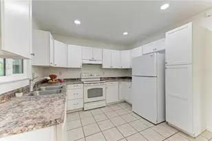 1211 Cypress Ave, Venice, FL 34285 - Photo 11