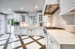 76 S Washington Dr, Sarasota, FL 34236 - Photo 17