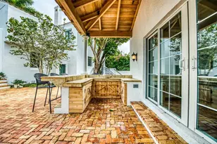 76 S Washington Dr, Sarasota, FL 34236 - Photo 7
