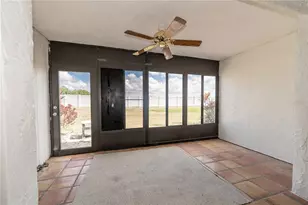 2433 Twin Dr, Sarasota, FL 34234 - Photo 7