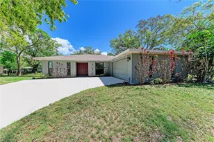 627 Alligator Dr, Venice, FL 34293 - Photo 3
