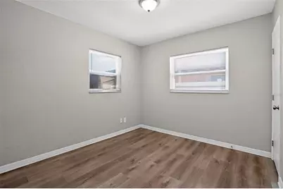 3300 Kingston Street N, Saint Petersburg, FL 33713 - Photo 17