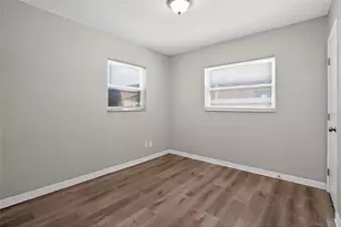 3300 Kingston St N, Saint Petersburg, FL 33713 - Photo 17