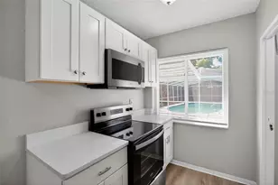 3300 Kingston St N, Saint Petersburg, FL 33713 - Photo 25