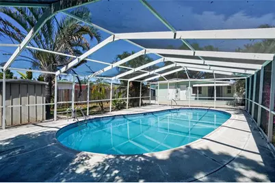 3300 Kingston Street N, Saint Petersburg, FL 33713 - Photo 3