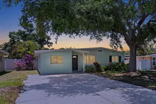 3300 Kingston St N, Saint Petersburg, FL 33713 - Photo 1