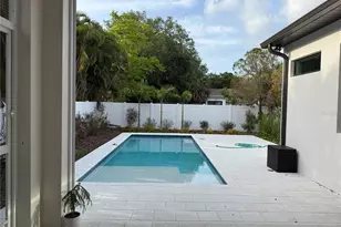 2443 Wood St, Sarasota, FL 34237 - Photo 19