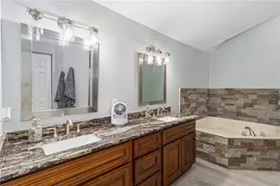 28424 Deedra Dr, Wesley Chapel, FL 33544 - Photo 21