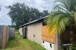 1210 Casa Bonita Ave, Ruskin, FL 33570 - Photo 9