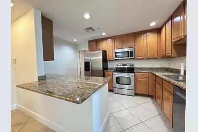 808 3rd Avenue W #301, Bradenton, FL 34205 - Photo 1