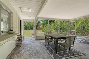 2436 Breakwater Cir, Sarasota, FL 34231 - Photo 23